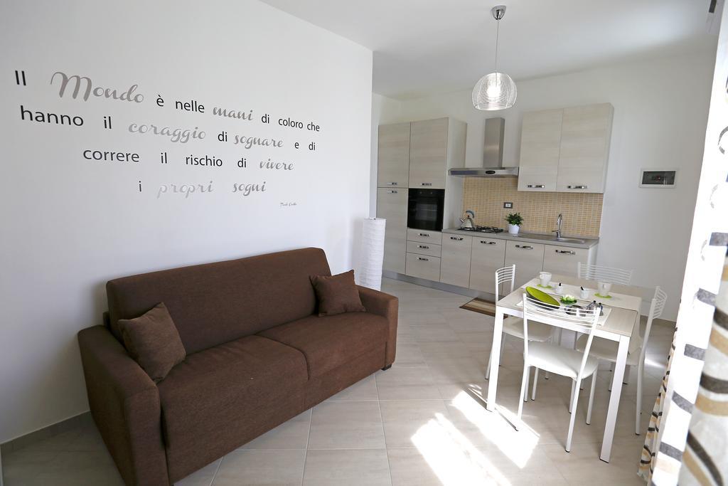 Le Zagare Apartment Lascari Luaran gambar